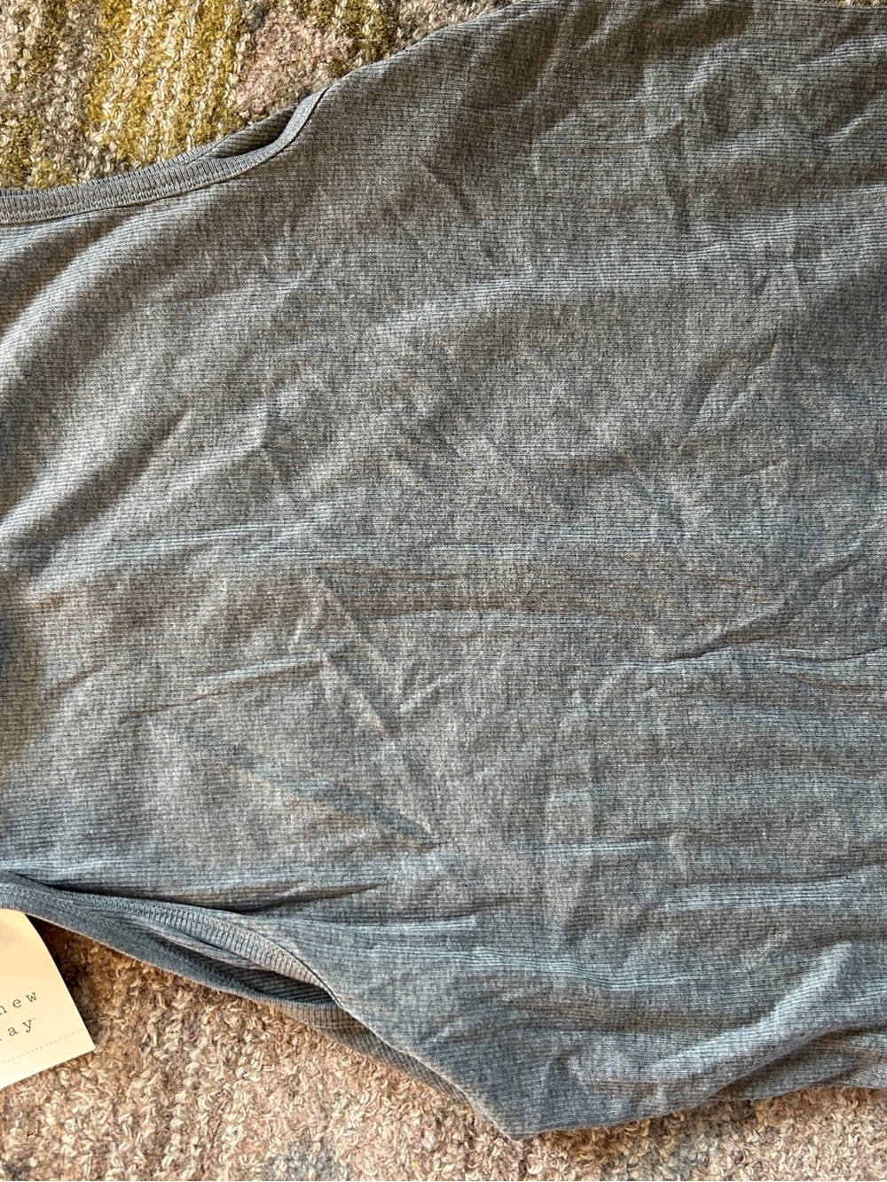 Sleeveless Button-Back Ribbed Tank Top - Gray NWT - Picture 4 of 5